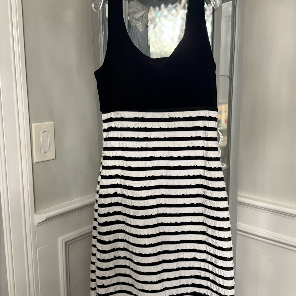 VENUS Black and White Striped Midi Dress